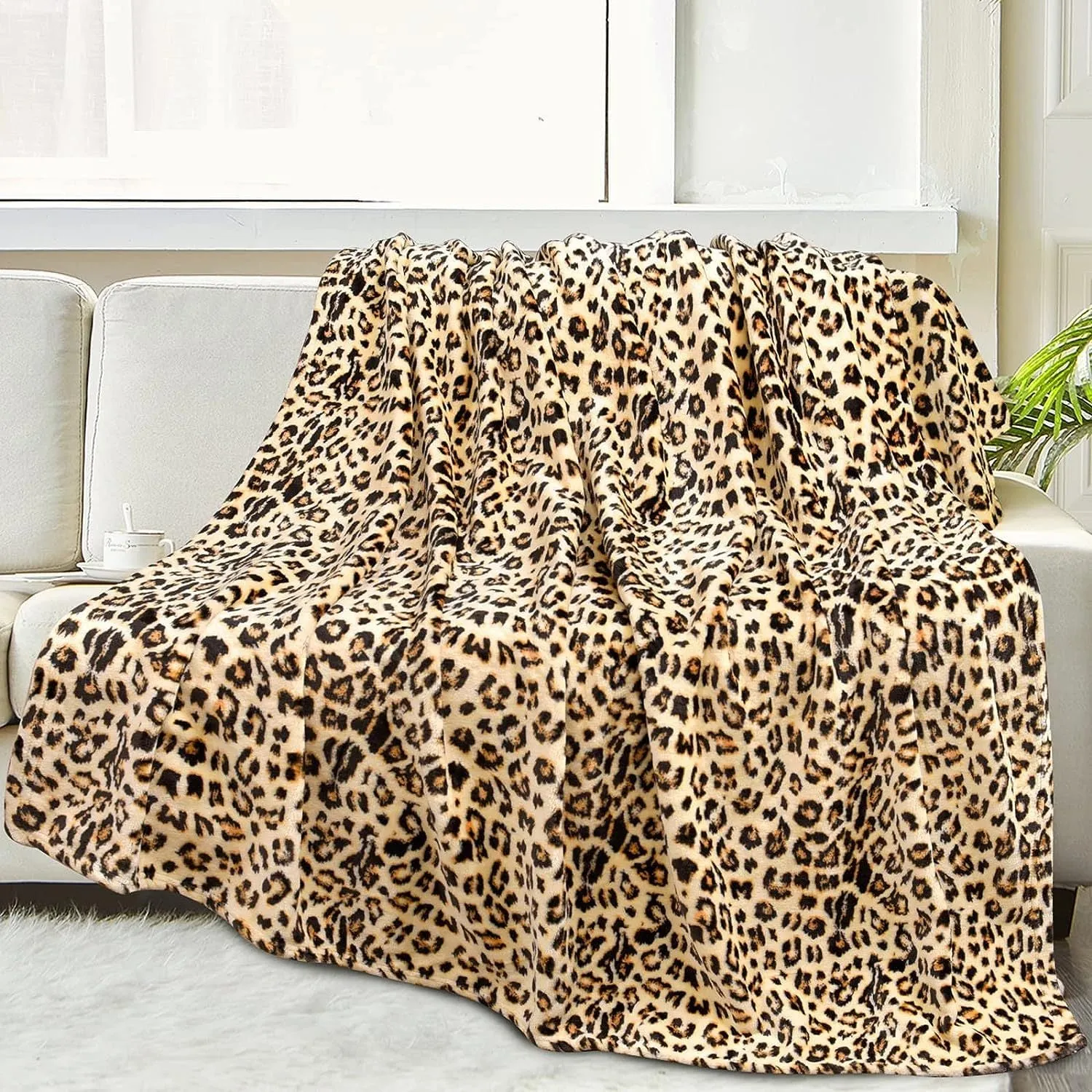 1pc Luxurious Leopard Fuzzy Plush Fleece Blanket - Soft, Double Print, Cheetah Pattern, Cozy Throws for Sofa, Couch, Bed - Perfect for Indoor, Outdoor, Travel, and Gift Giving