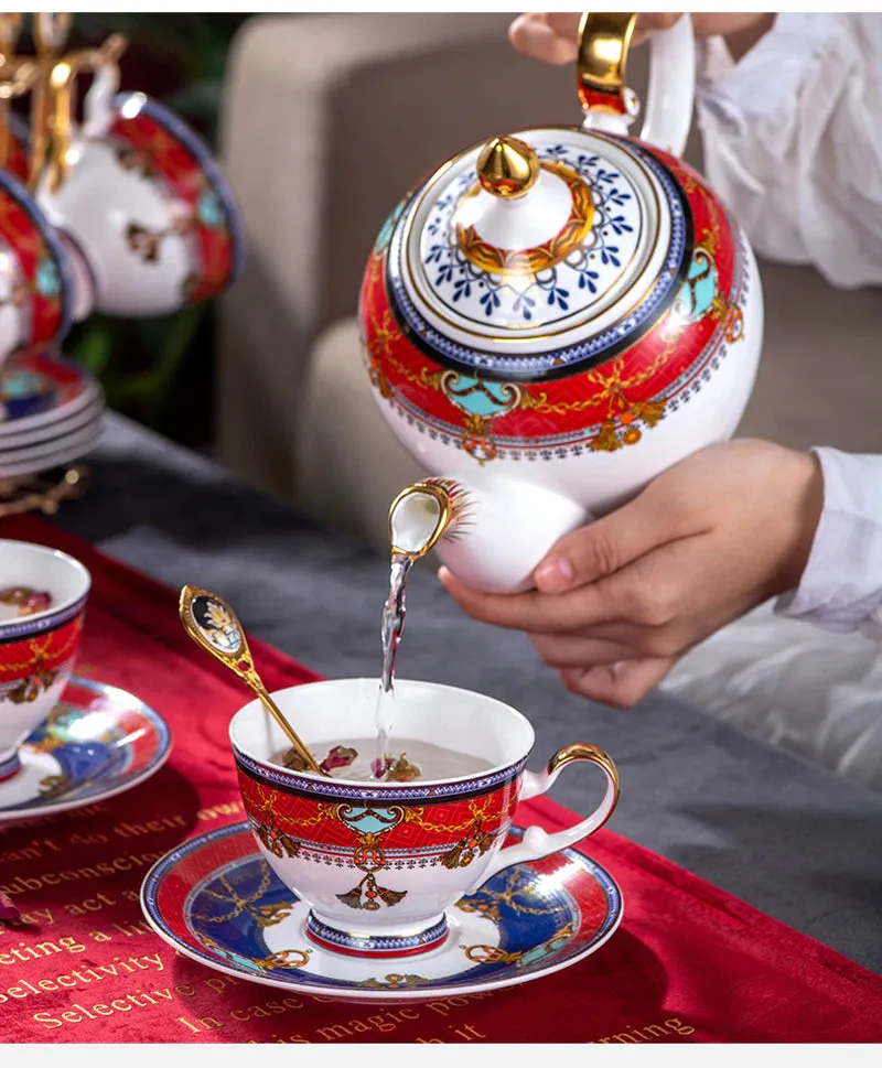 Elegant Luxury French Royal Style Hand Made Fine Porcelain Bone China Gold Plated Coffee and Tea Set To Serve 6 Stainless Steel High Shelf