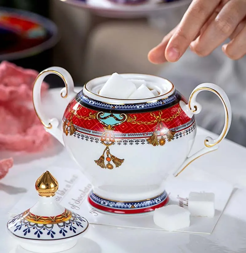 Elegant Luxury French Royal Style Hand Made Fine Porcelain Bone China Gold Plated Coffee and Tea Set To Serve 6