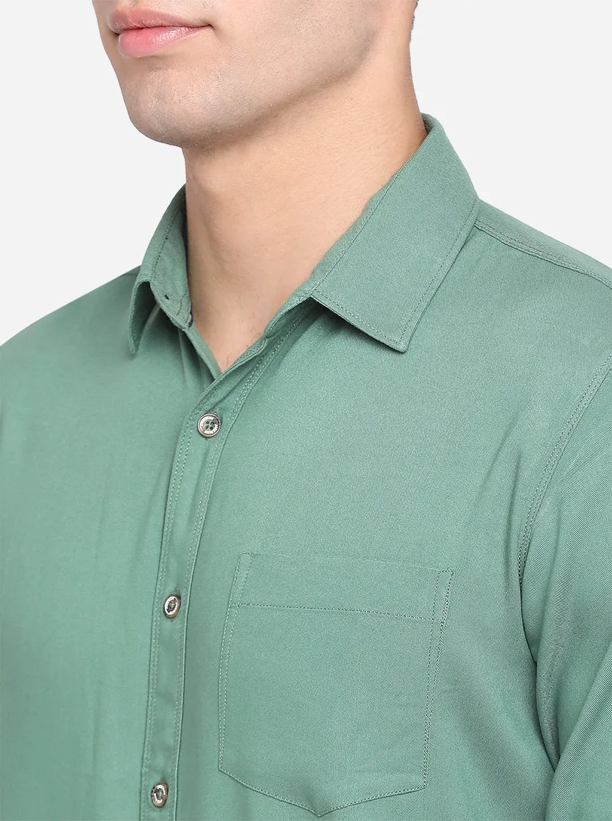 Lack Green Solid Slim Fit Semi Casual Shirt | JadeBlue