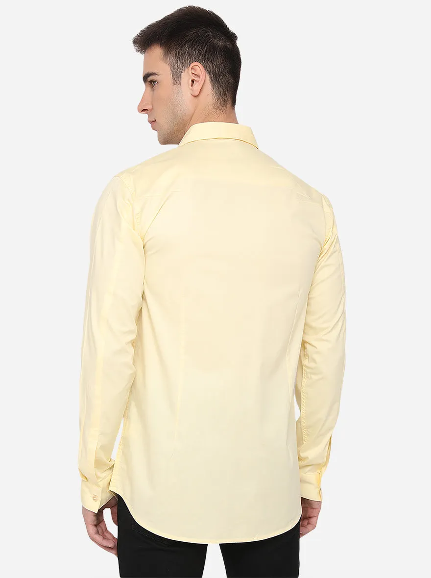 Light Yellow Solid Slim Fit Casual Shirt | JadeBlue