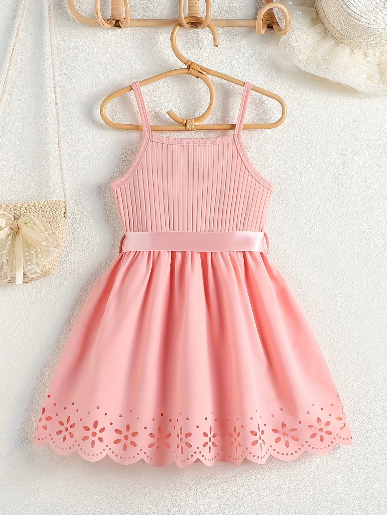 PAPA'S GIRL Print, Girl's Fashion Casual Summer Sleeveless Dress With Bow Belt And Hollow Out Design For Outdoor Wear