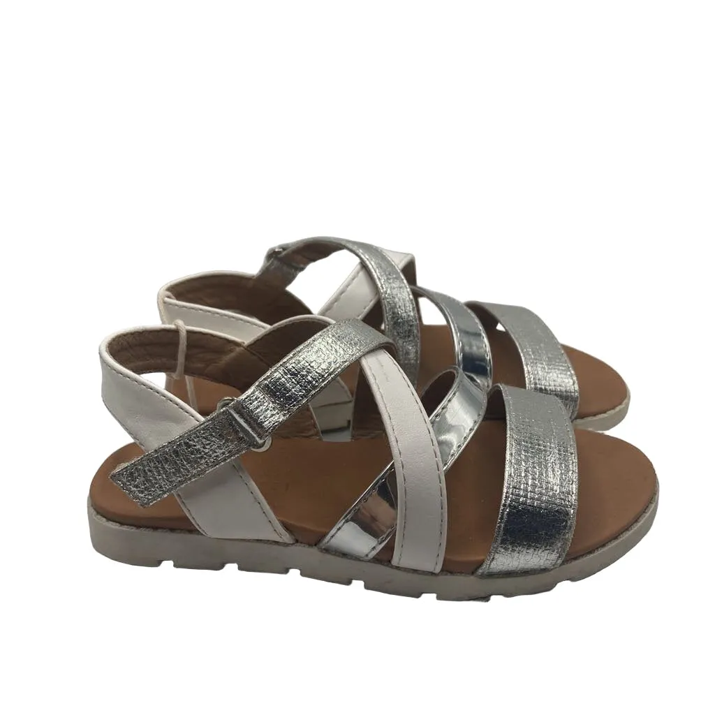 Sandals - Criss Cross Straps